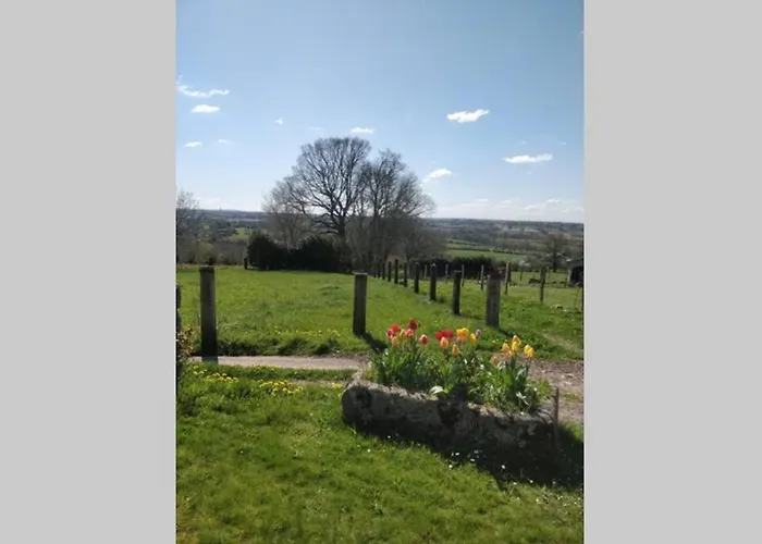 Le Portail Du Mont Montpinchon